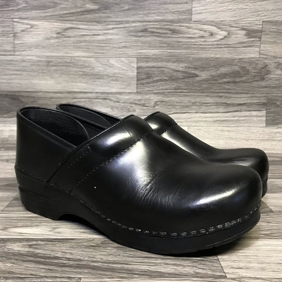 Dansko Professional Black Box Clogs - Picture 1 of 10